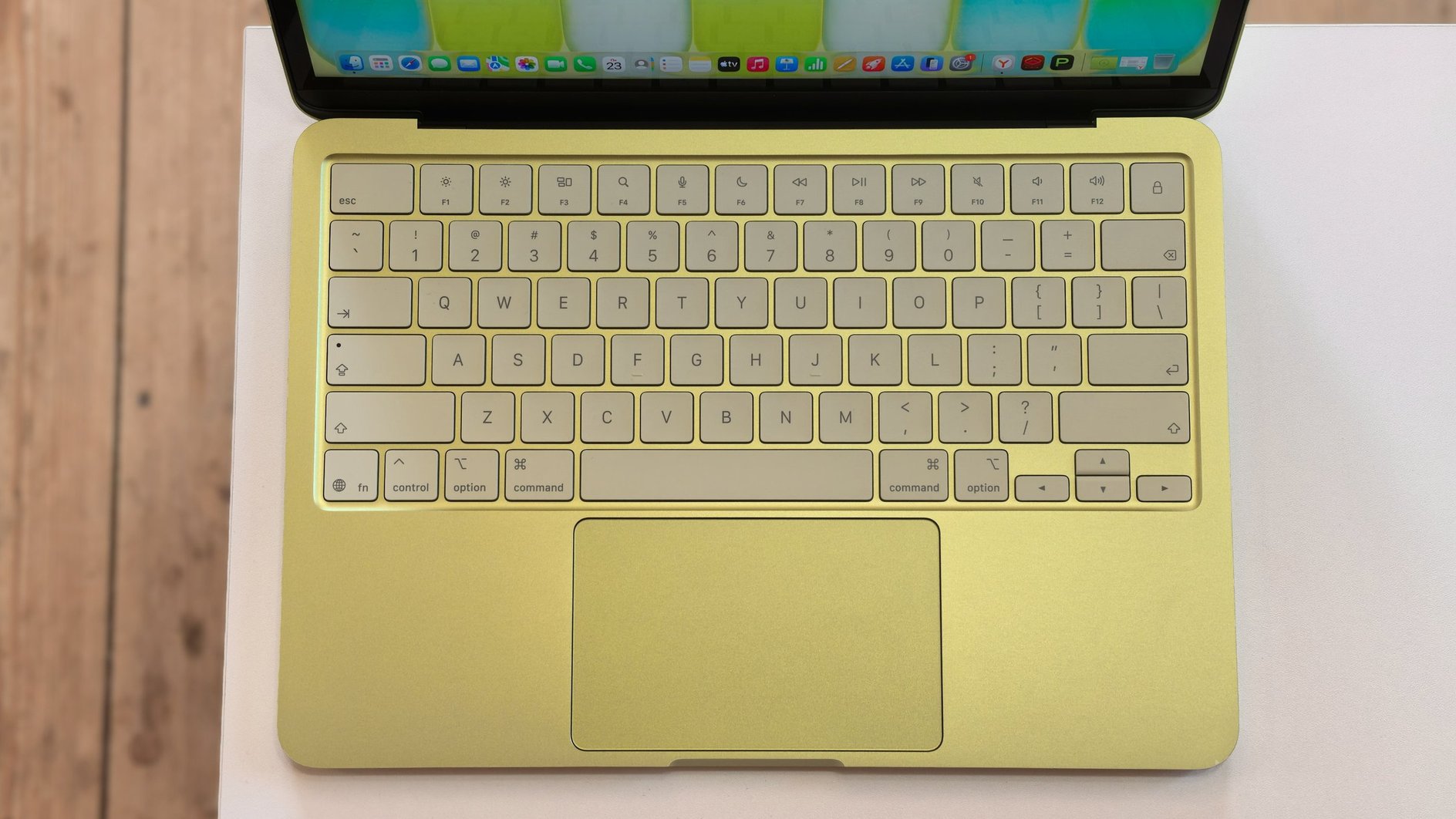 Обзор Apple MacBook Neo: Идеальный ноутбук для учебы, работы и легкого перехода с Windows