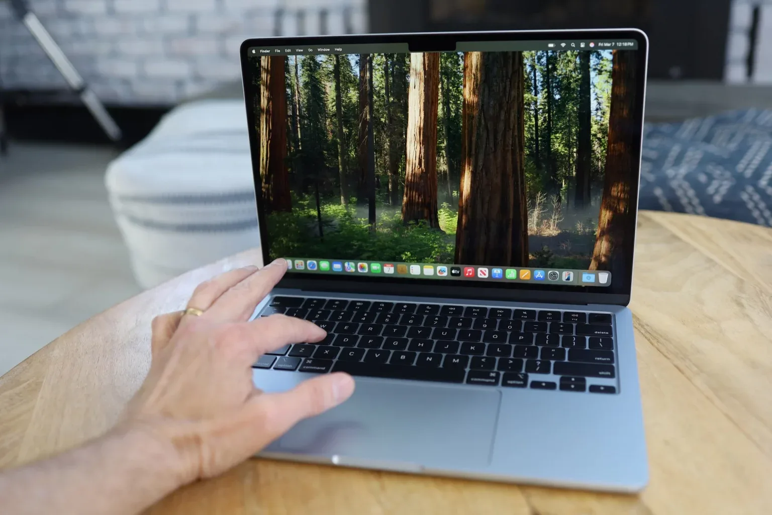 Обзор Apple MacBook Air 13 и 15: Мощь Apple Silicon, эталонная автономность и выбор идеального размера